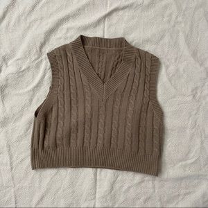 Knit cropped vest